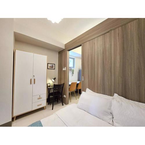 1BR Condotel with Balcony at FAME Residences #FM35