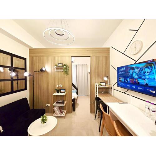 1BR Condotel with Balcony at FAME Residences #FM40-1