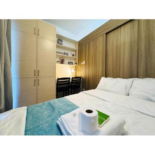 1BR Condotel with Balcony at FAME Residences #FM42