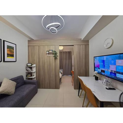 1BR Condotel with Balcony at FAME Residences #FM45