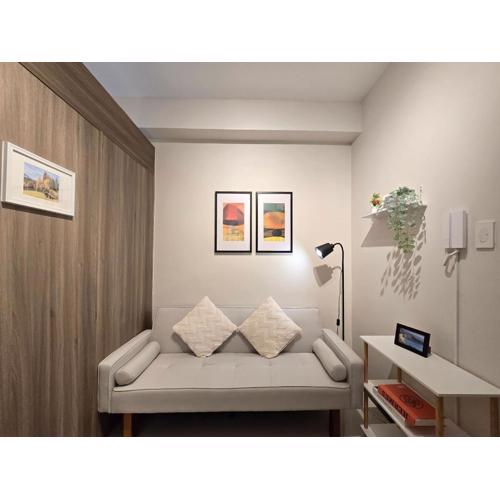 1BR Condotel with Balcony at FAME Residences #FM46