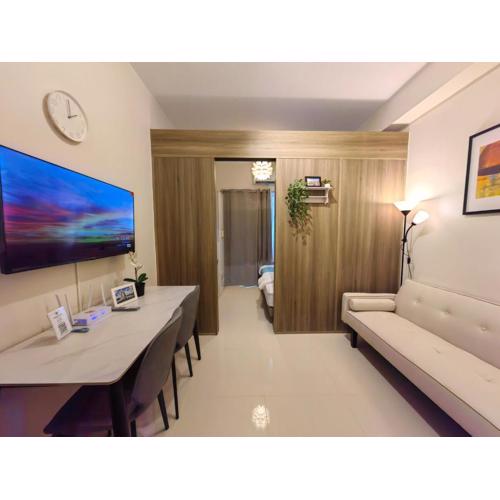1BR Condotel with Balcony at FAME Residences #FM51-1