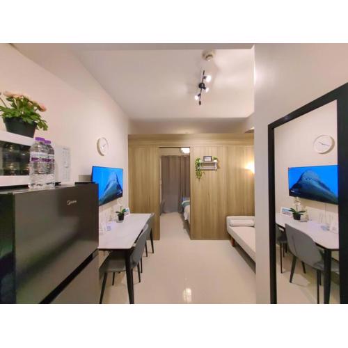 1BR Condotel with Balcony at FAME Residences #FM52