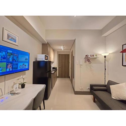 1BR Condotel with Balcony at FAME Residences #FM58