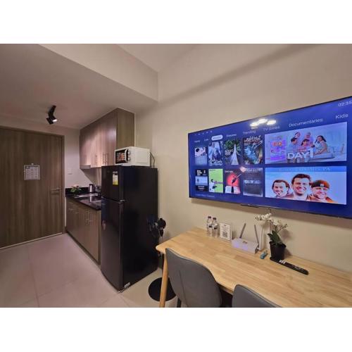 1BR Condotel with Balcony at FAME Residences #FM62