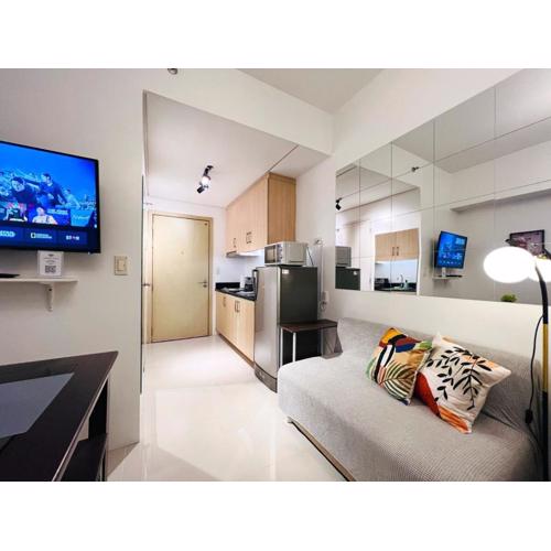 1BR Condotel with Balcony at SM Light Residences #LT01-1