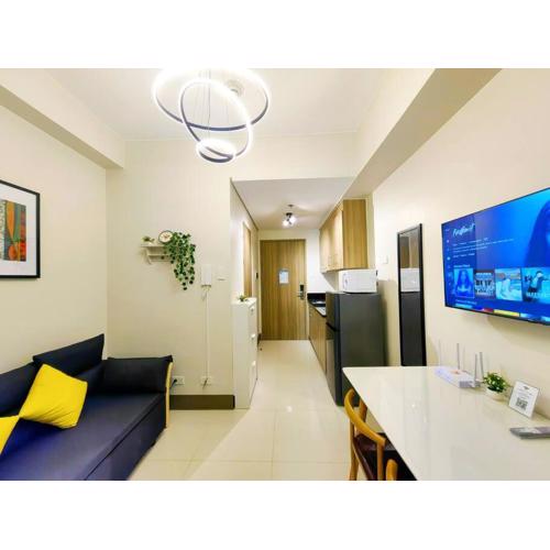 1BR Condotel with Balcony FAME Residences #FM24