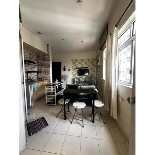 1BR-corner unit at Laureano di Trevi Makati