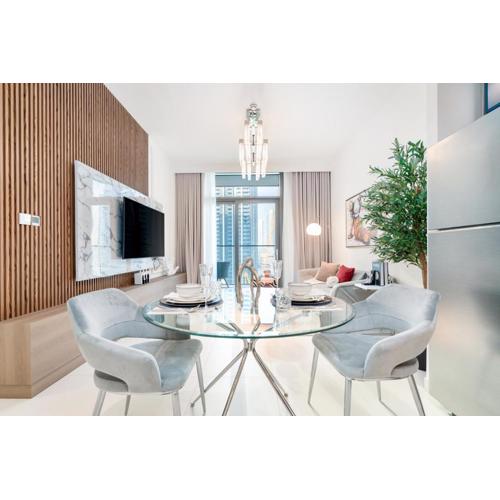 1BR Iconic Burj Khalifa View Downtown Dubai