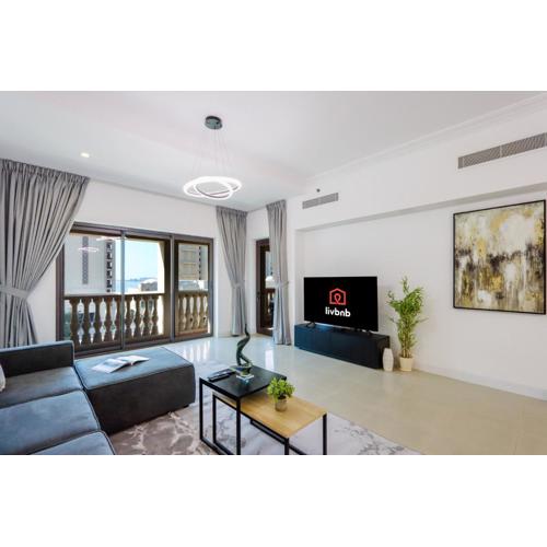1BR in Palm Jumeirah, Walk to the Beach and Mall
