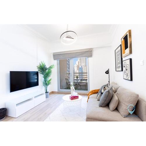 1BR Marina View Rooftop Pool Dubai Marina