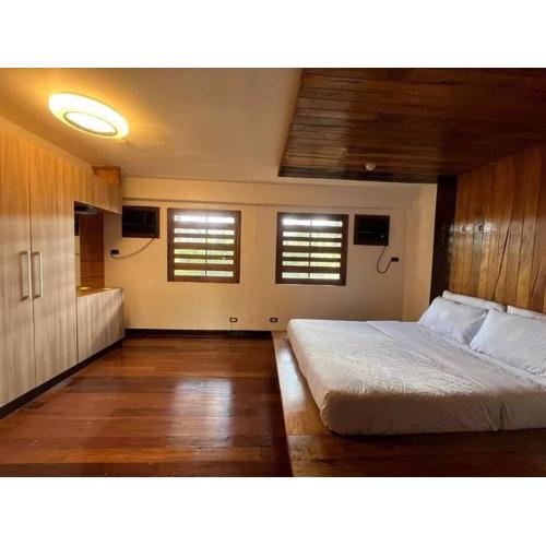 1BR Northpoint Condo Free Airport pick up for 3 nights stay or more