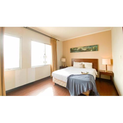1BR Queen Bed at Marina Ancol Apartment near Dufan By Travelio