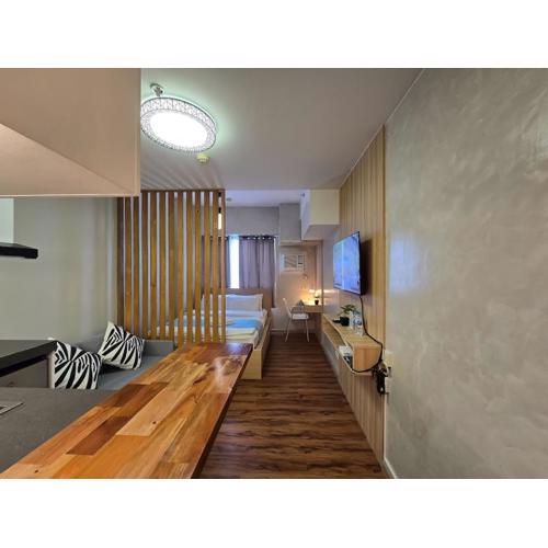 1BR Suite Ridgewood Towers Near BGC Airport #RW17-1