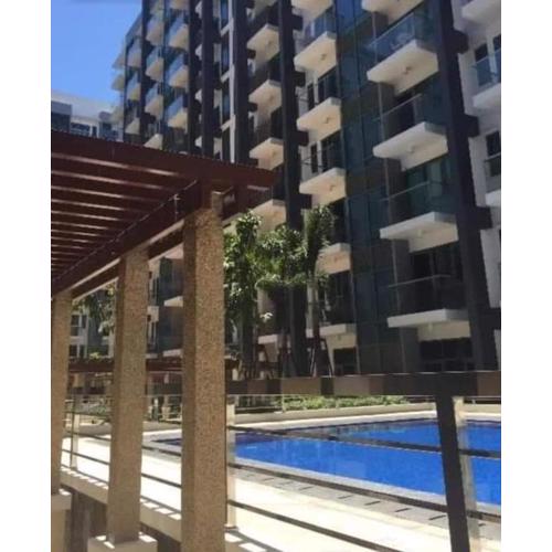 1Br unit infront of NAIA 3 6P cluster 1