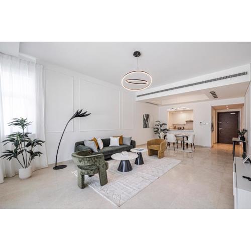 1BR With Burj Khalifa View Bay Square Business Bay