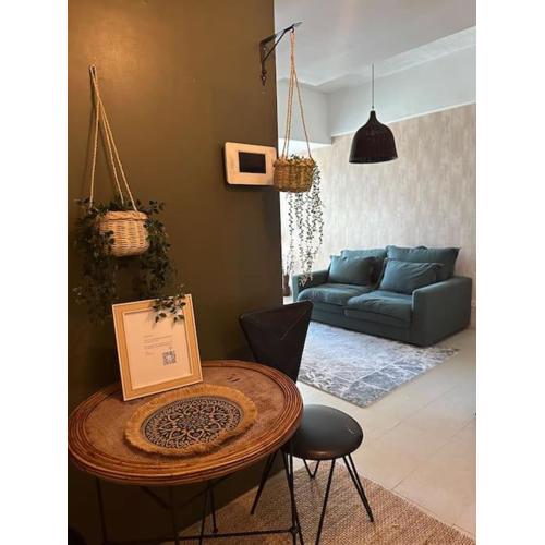 1br wNetflix Disneyplus and pool across SM Megamall Ortigas CBD