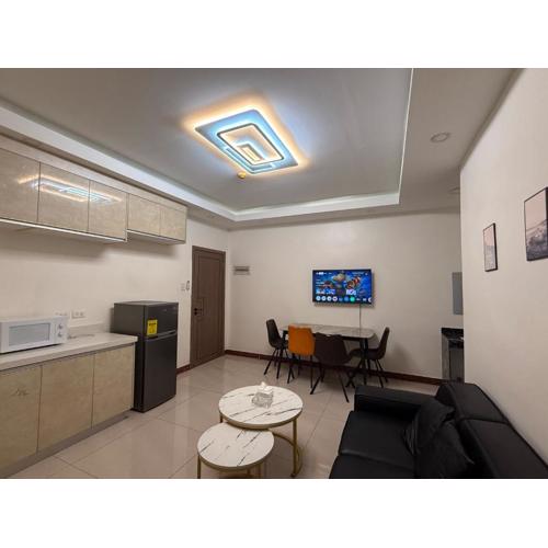 2 AC in 1 Room JCAL Building Near Manila Airports MOA OKADA