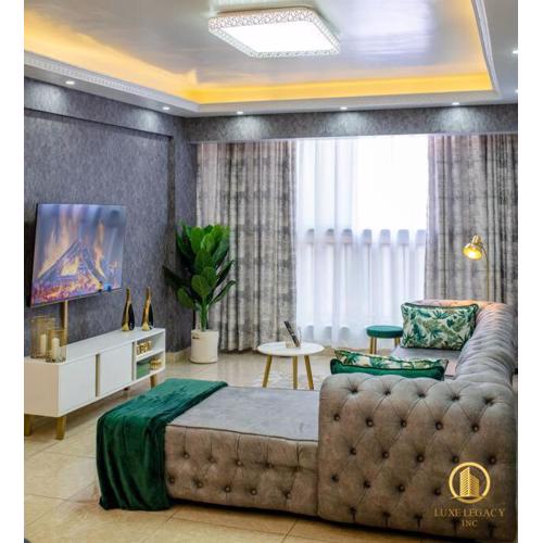 2 BD 2 BA luxury unit with contempary touches