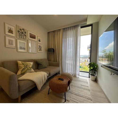 2 BD Laguna Skypark Condo