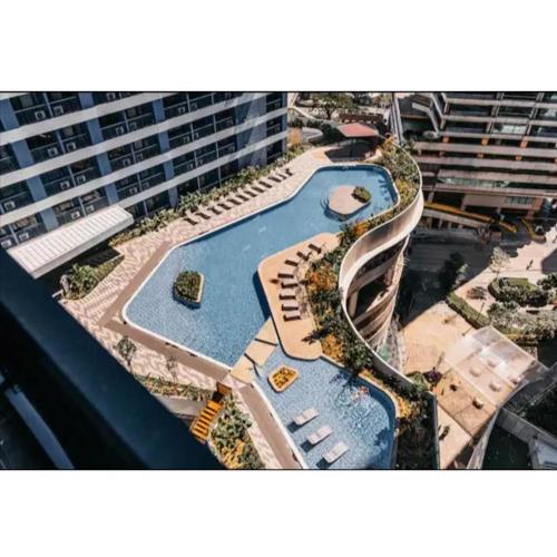 2 Bed 2 Bath condo in Air Residences