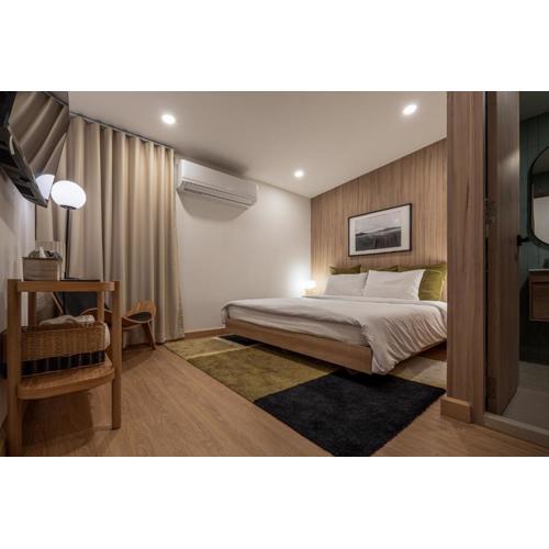 2 Bed 2 Bath / Luxury / 1 min walk to BTS Asok