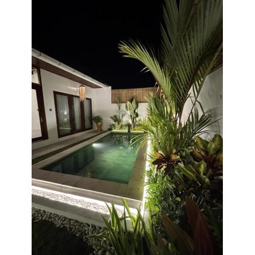 2 Bed Villa-Sleeps 4-10 Min to Beach-Private Pool