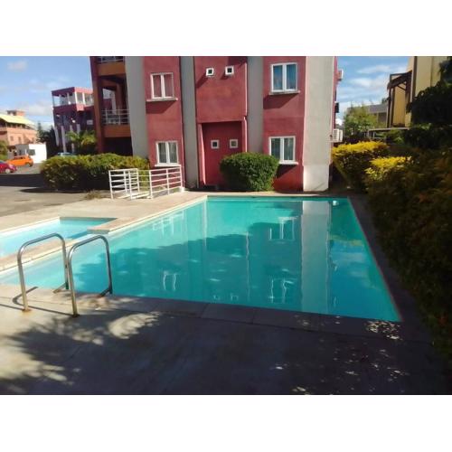 2 bedroom apartment with 2 pools