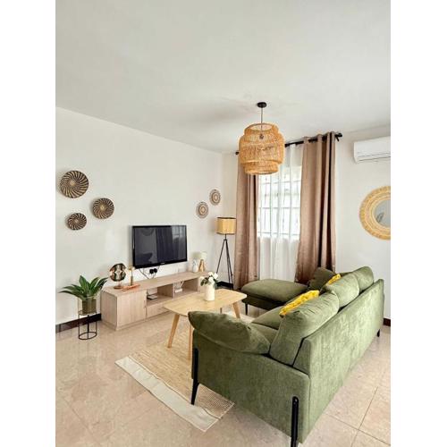 2-Bedroom Apt, 12mins Walk from Beach - LV10