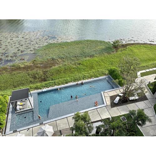 2 bedroom Condo at Cassia Laguna