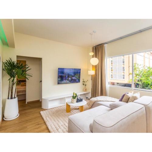 2 Bedroom for 3 guests in heart Sathorn with Balcony