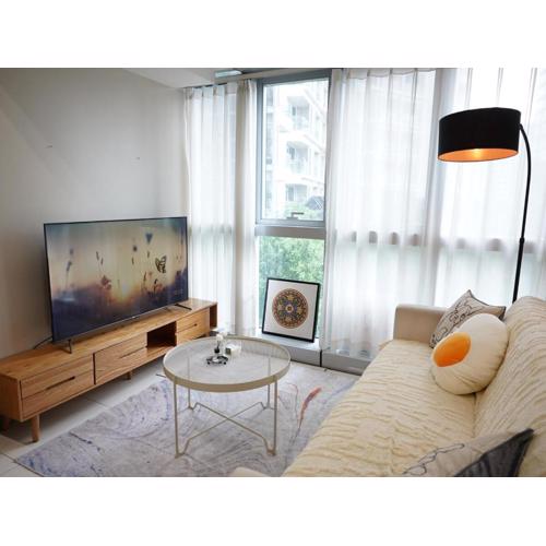 2 Bedroom luxury Apartment with washing machine in BGC Uptown