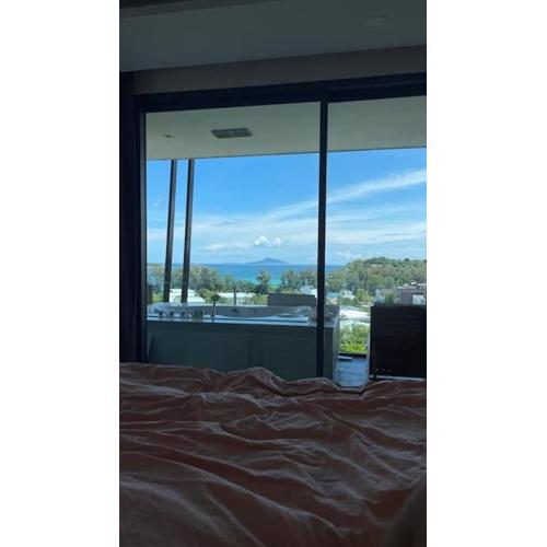 2 bedroom penthouse with terrace and great view!