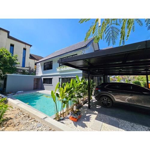 2 Bedroom Pool Villa in Kamala