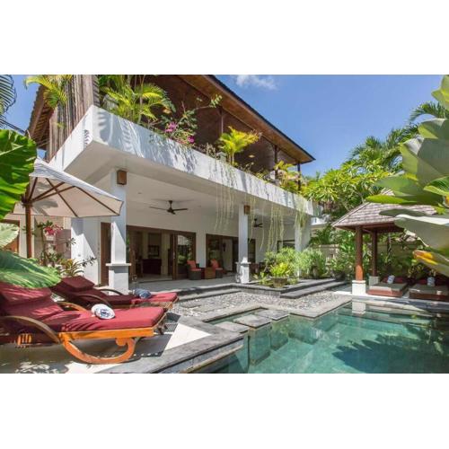 2 Bedroom Private Pool walking distance to the Seminyak beach