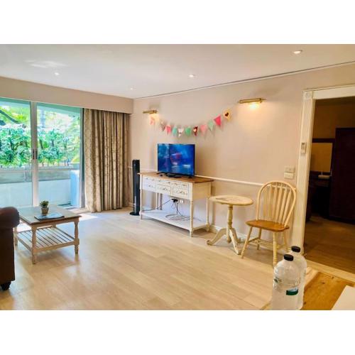 2 Bedroom Serviced Apartment near BTS Thonglo in Sukumvit Area