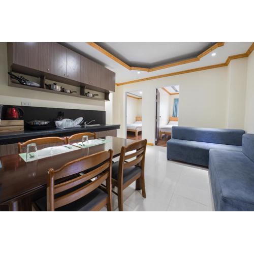 2 Bedroom Unit with Breakfast for 2 Pax