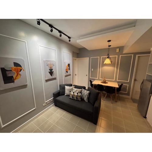 2 Bedroom Unit with Queen-sized Beds near NAIA T3