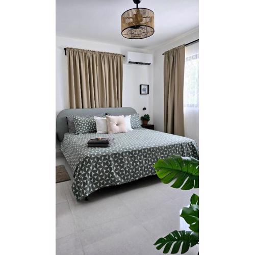 2 Bedrooms, 2 Bathrooms, AC, WiFi, Pool, GYM, No Blackouts, Santiago