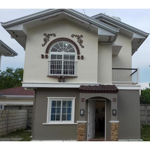 2 bedrooms 2 toilet and bath furnished house in Royal Palms Tres Dauis Bohol