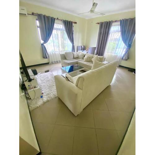 2 bedrooms cozy house for home makers