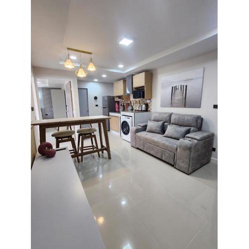 2 bedrooms luxurious apartment 904 2