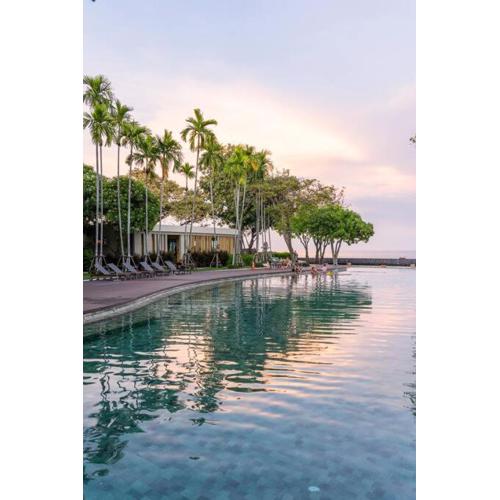 2-Bedrooms SeaViewCondo 1120 CicadaMarket