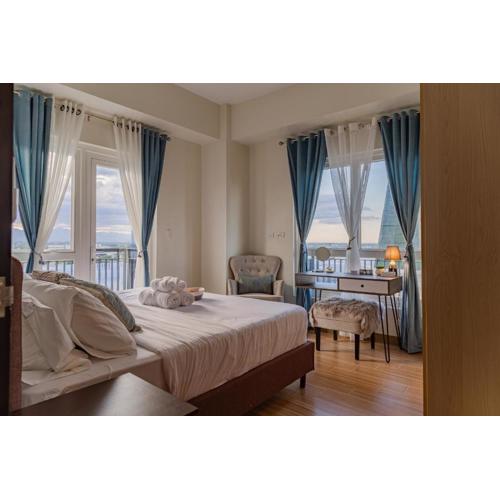 2 BR 5 pax Spacious Elegant Condo in Saint Dominique, Megaworld, Iloilo City