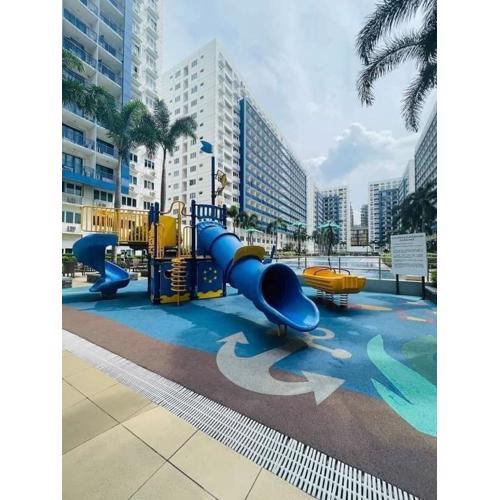 2 BR APT in SEA RESIDENCES