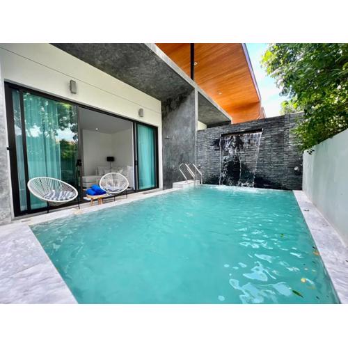 2 BR Modern Pool Villa Chalong
