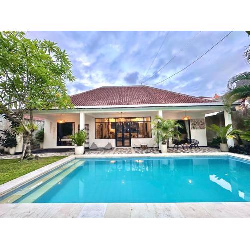 2 BR Villa Rhapsody - 5 Mins to Seminyak/Umalas