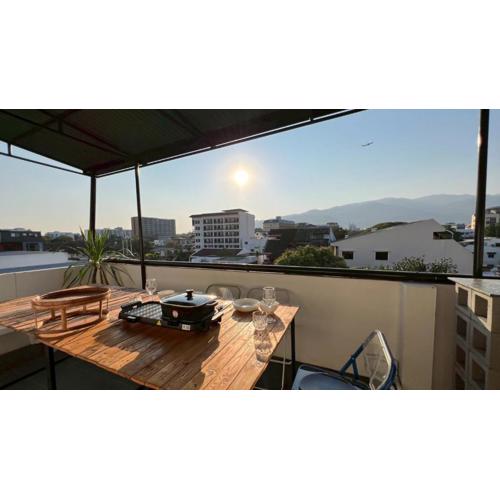 2 BRs 4Beds with rooftop in Nimman