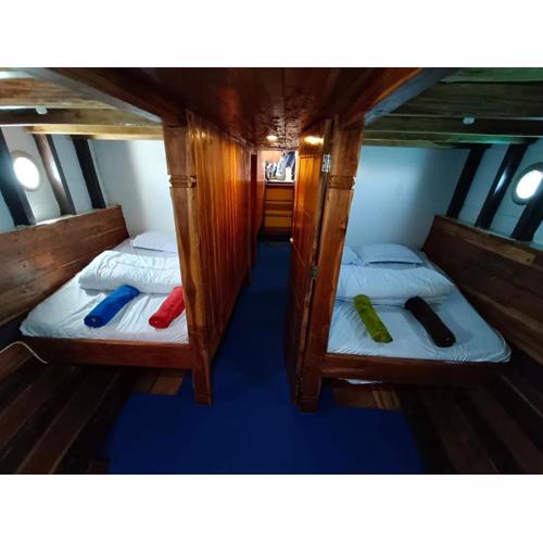 2 days 1 night sharing trip komodo