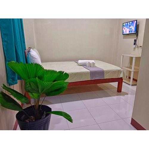 #2 Green Room Inn Siargao